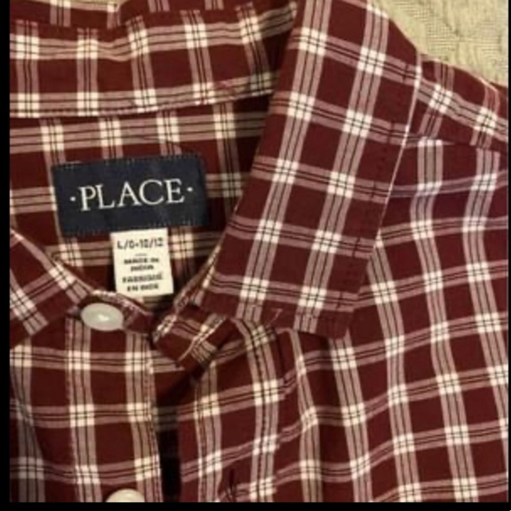 🎈$5 Find! Youth Children’s Place Shirt. Deep Red Plaid.